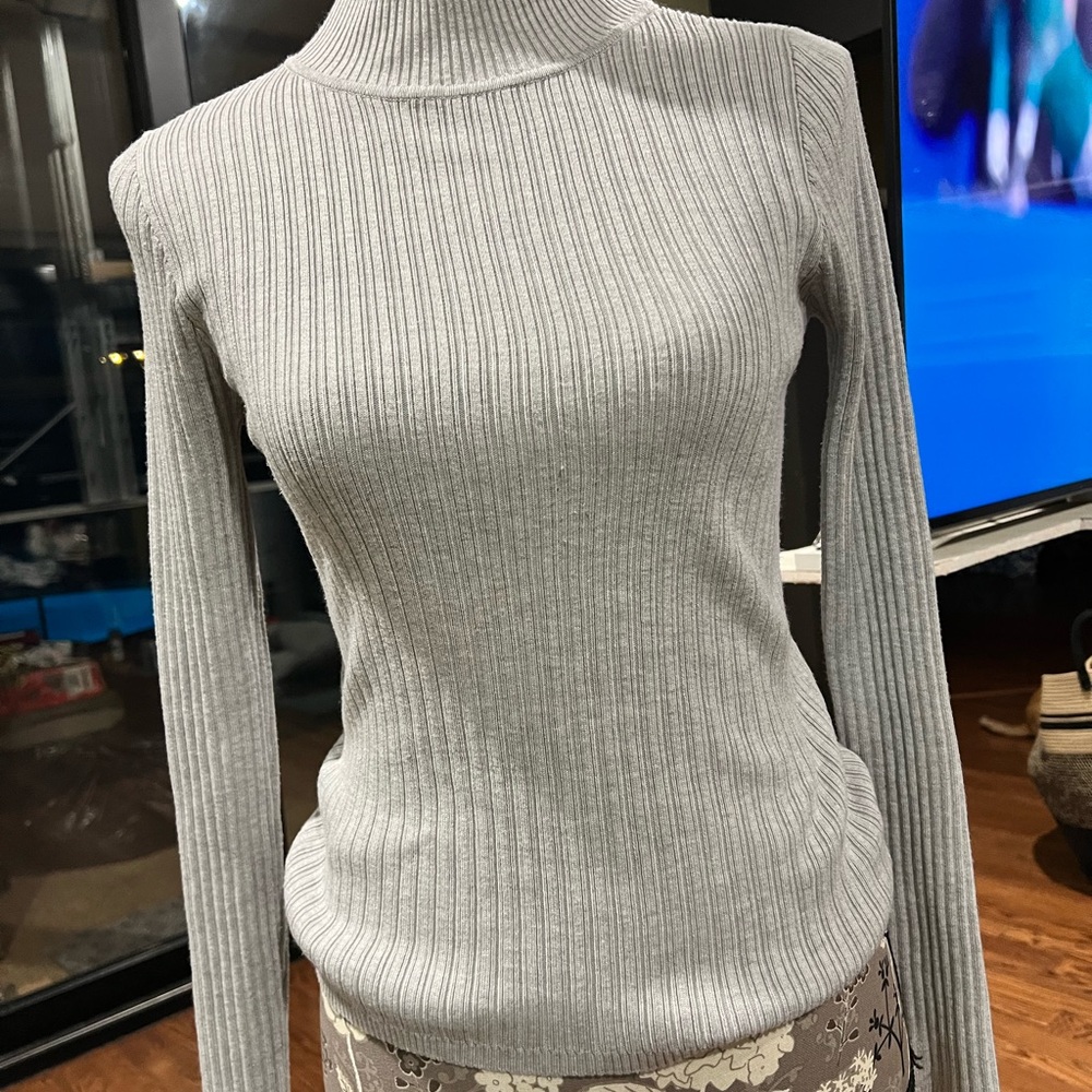 Love By Design Light Gray Ribbed Sweater
